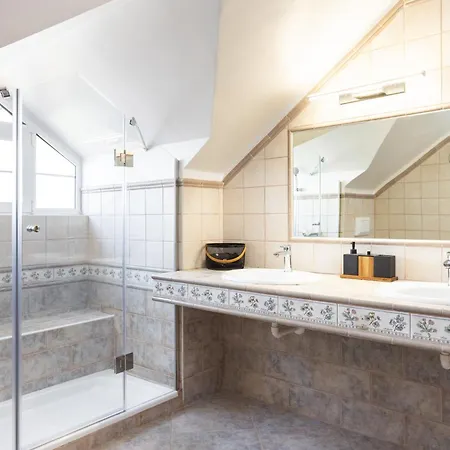 Casa Lali Bano Compartido בית הארחה לה לגונה
